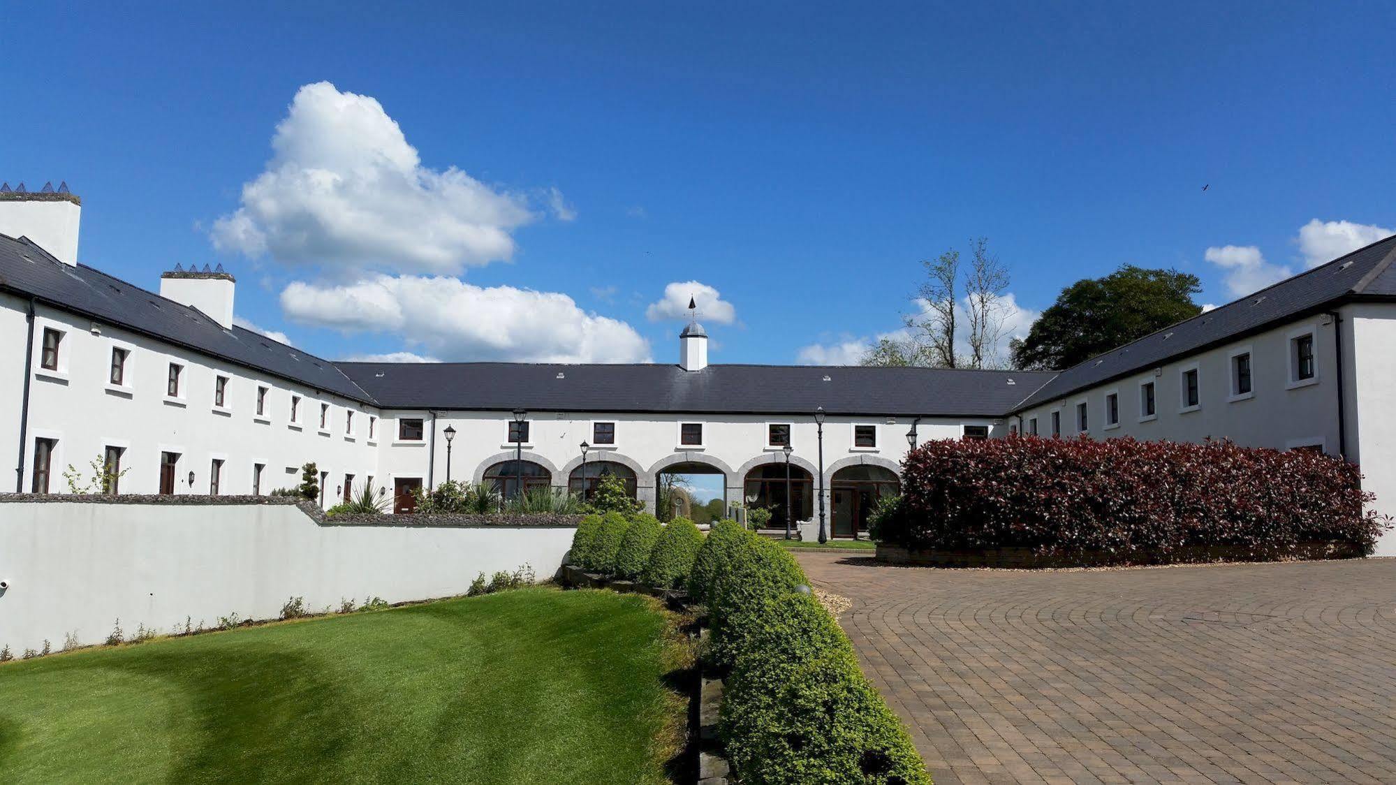 New Forest Estate Lodges Tyrrellspass ภายนอก รูปภาพ
