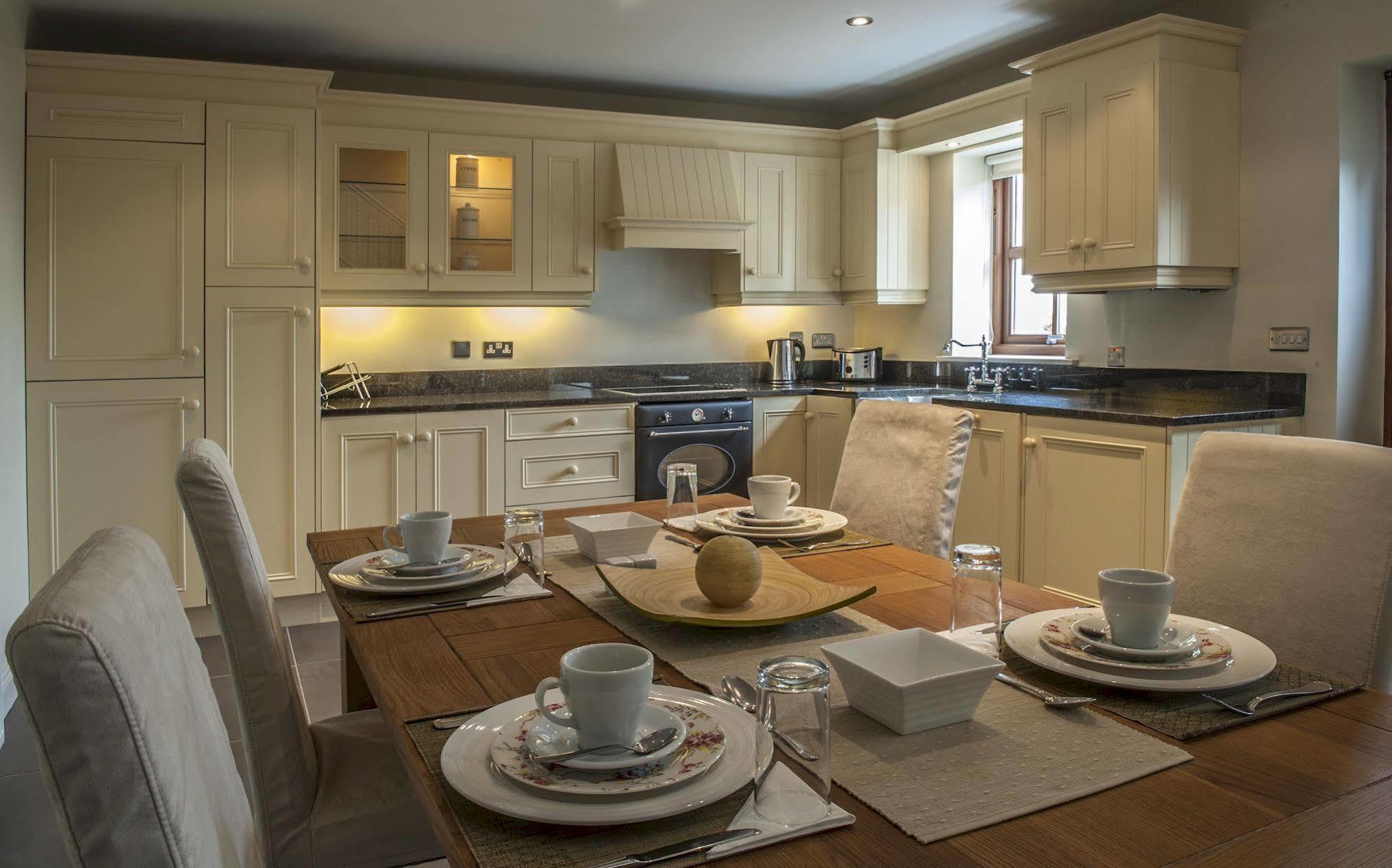 New Forest Estate Lodges Tyrrellspass ภายนอก รูปภาพ